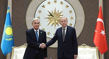 Cumhurbaşkanı Erdoğan, Kazakistan Cumhurbaşkanı Tokayev'i törenle karşıladı