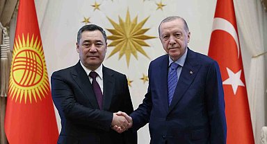 Cumhurbaşkanı Erdoğan, Kırgızistan Cumhurbaşkanı Caparov ile bir araya geldi
