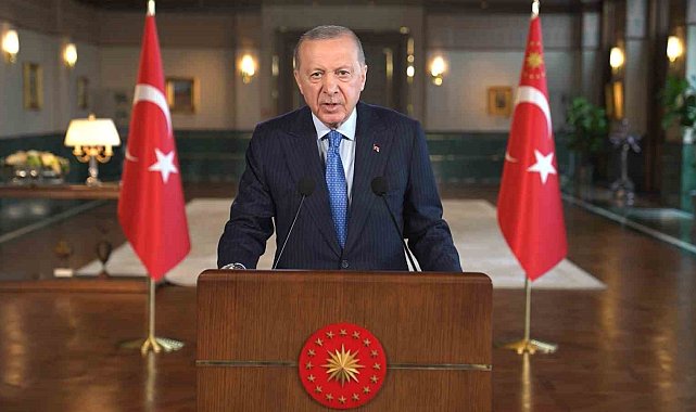 Cumhurbaşkanı Erdoğan: "Gurbeti, ikinci vatan eyleyen kardeşlerimiz için yüksek bir şuurla çalışan tüm sivil toplum kuruluşlarımıza şükranlarımı iletiyorum"