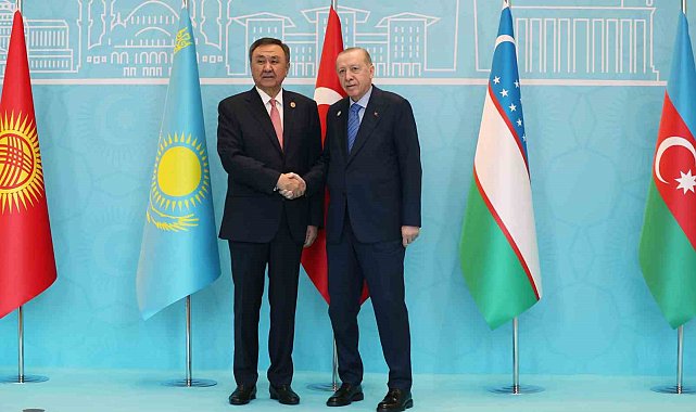 Cumhurbaşkanı Erdoğan, TDT Zirvesi'ne katılan liderleri karşıladı