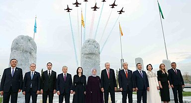 Cumhurbaşkanı Erdoğan ve Türk dünyası liderleri Medeniyet Parkı'nda fidan dikti