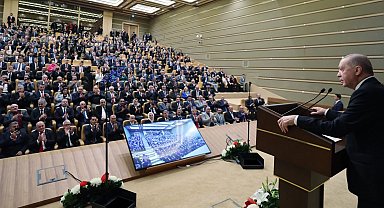 Cumhurbaşkanı Erdoğan'dan muhtarlara: Nifak duvarları örmeye çalışanlara karşı teyakkuzdayız