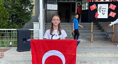 Cumhurbaşkanı Süleyman Demirel Ortaokulu'nda Cumhuriyet'in 103. yılı coşkuyla kutlandı