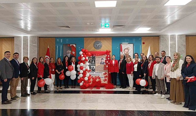 Cumhuriyet Bayramı coşkusu hastane koridorlarına taşındı