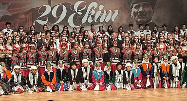 Cumhuriyet Bayramı'nın 103. yıl dönümü Şişli'de düzenlenen törenle kutlandı