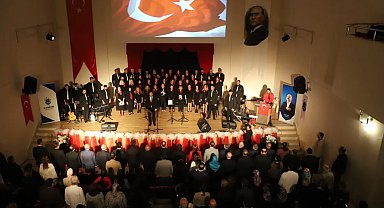 Cumhuriyet coşkusu türkülerle sahneye taşındı