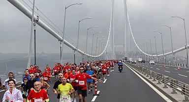 Cumhuriyet sevgisi Osmangazi Köprüsü'ne sığmadı