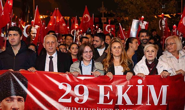 Cumhuriyet'in 103'üncü yılı Maltepe'de coşkuyla kutlandı