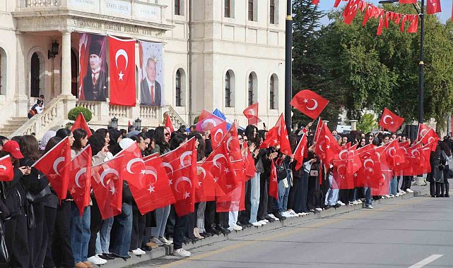 Cumhuriyetin temellerinin atıldığı Sivas'ta Cumhuriyetin 103. yılı coşkuyla kutlandı