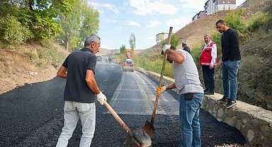 Darende'de asfalt çalışmaları sürüyor