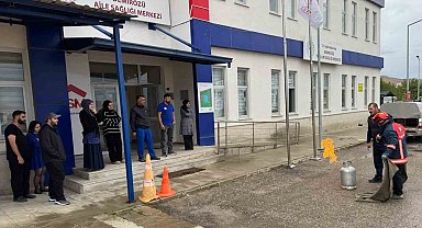 Demirözü'nde sağlık personeline yangın eğitimi verildi