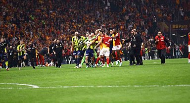 Derbi sonrası saha karıştı