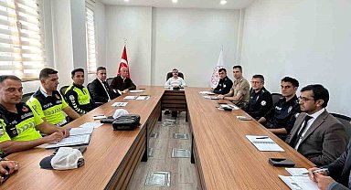 Dicle'de okul güvenliği toplantısı yapıldı