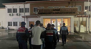 Didim'de otelde 14 düzensiz göçmen yakalandı