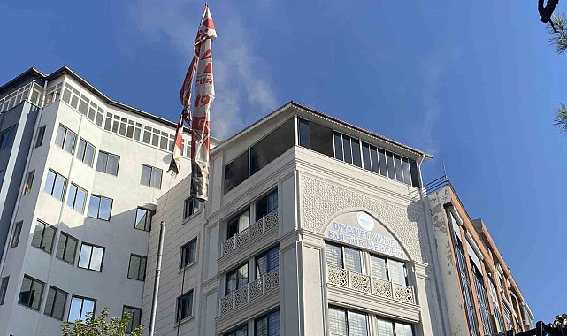 Diyanet Vakfı Kültür Merkezinde çıkan yangın korkuttu