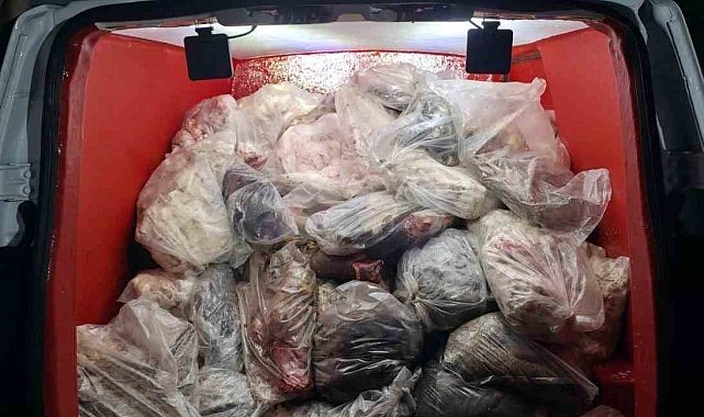 Diyarbakır'da menşei belirsiz 820 kilo hayvansal iç yağ ve sakatat ele geçirildi