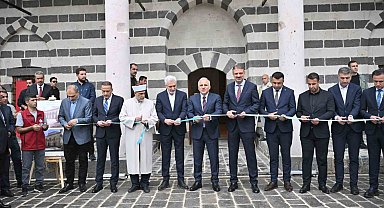Diyarbakır'da restorasyonu tamamlanan vakıf eserleri yeniden ibadete açıldı