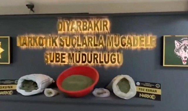 Diyarbakır'da uyuşturucu madde, silah ve mermi ele geçirildi: 67 kişi tutuklandı