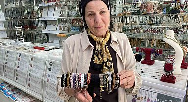 Doğal taşlardan yapılan takılar ilgi görüyor