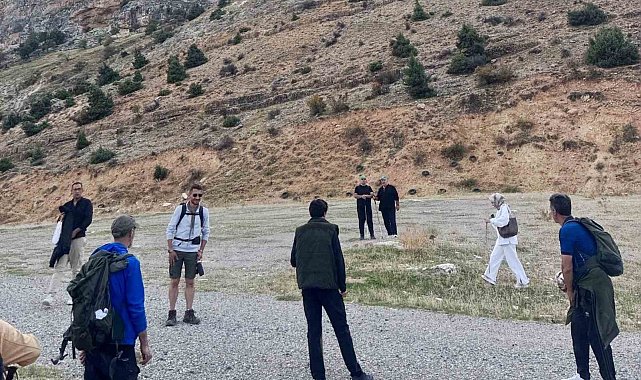 Doğaseverler Çemişgezek'in tarihi ve doğal güzelliklerini keşfetti