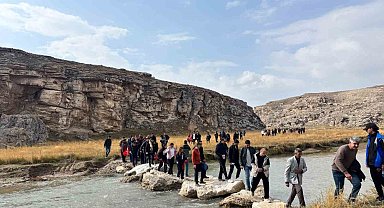Doğu'nun Ihlara Vadisi Murat Kanyonu'nda doğa ve yöresel kültür aynı etkinlikte buluştu