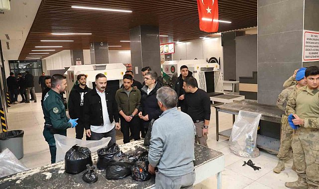 Doğubayazıt Kaymakamı Ayvat'tan Gürbulak Gümrük Kapısı'nda inceleme