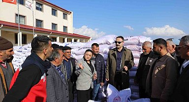 Doğubayazıt'ta çiftçilere 20 ton buğday tohumu dağıtıldı