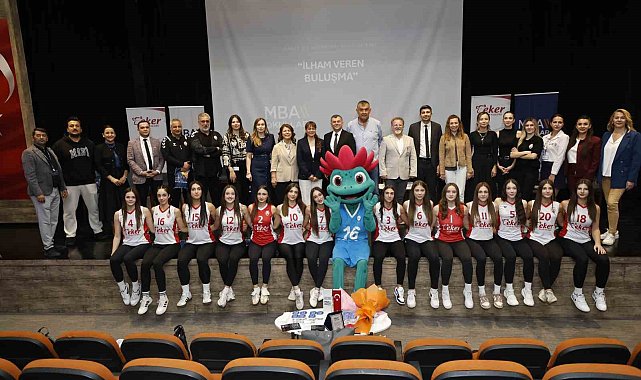 Dünya Kız Çocukları Günü'nde Eker Spor Kulübü'nden ilham veren buluşma