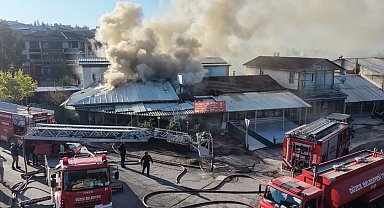 Düzce Bahçeşehir'de çatı yangınına anında müdahale