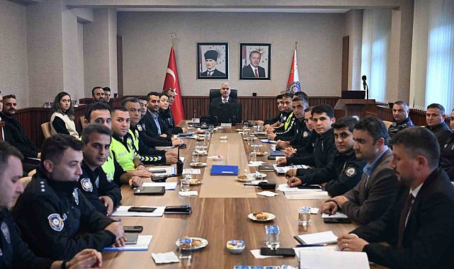 Düzce Emniyetinde güvenlik ve asayiş toplantısı