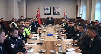 Düzce Emniyetinde güvenlik ve asayiş toplantısı