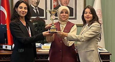 Düzce Valiliği Kadın Masa Tenisi Takımı il birincisi oldu