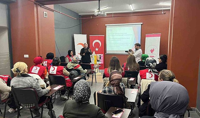 Düzce'de kadınlara meme kanserinde erken teşhis eğitimi verildi