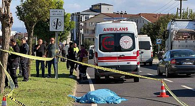 Düzce'de motosiklet yayaya çarptı: 1 ölü, 1 ağır yaralı