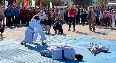 Düzce'de sporcuların gösterileri ilgi gördü