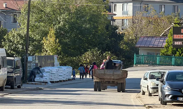 Düzce'de kaldırımlar otoparka dönüştü!