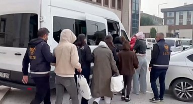 Düzce'de masaj salonlarına yönelik fuhuş operasyonu: 5 tutuklama