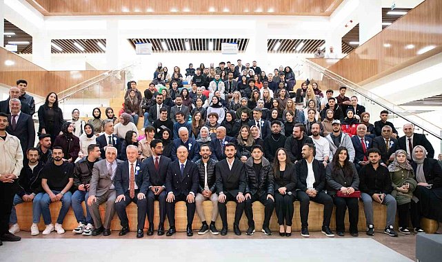 EBYÜ'de öğrencilerin ulaşım talebine elektrikli otobüs desteği