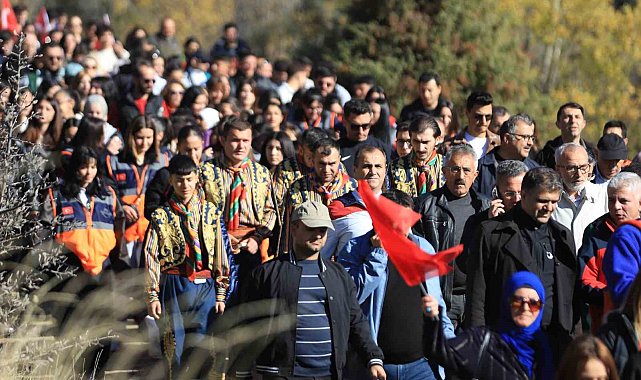 Ecdadın izinden yürüdüler: İstiklal Yolu'nda 17. buluşma