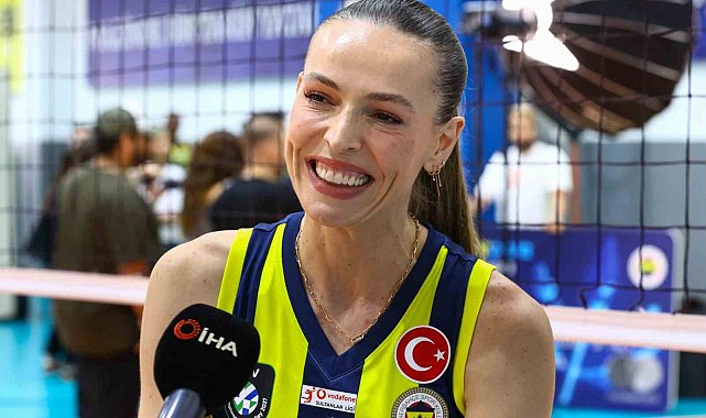 Eda Erdem: "Kadın voleybolu olarak Türk halkının gönlünde bir yerimizin olduğunun farkındayız"