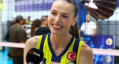 Eda Erdem: "Kadın voleybolu olarak Türk halkının gönlünde bir yerimizin olduğunun farkındayız"