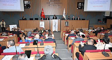 Ege Belediyeler Birliği İzmir'de toplandı