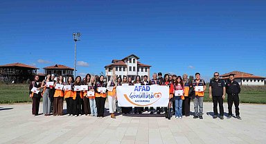 Eğitimleri tamamlanan 38 gönüllü daha destek AFAD gömüllüsü kimliği aldı