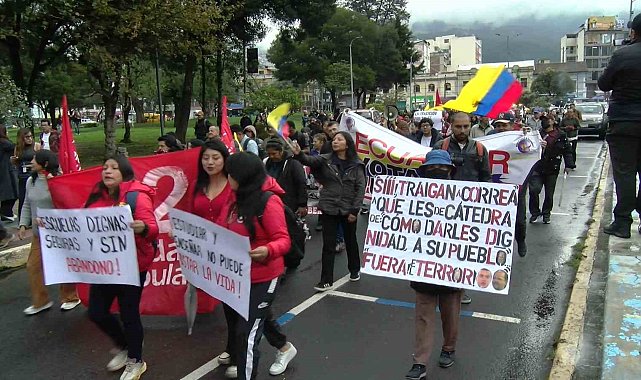 Ekvador'da halk, Noboa hükümetini protesto etti