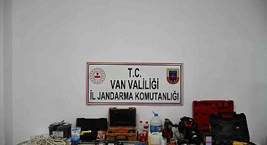 El yapımı patlayıcıyla kaya mezarda define arayanlara suçüstü
