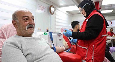 Elazığ Medilines Hastanesi ve Türk Kızılayı'ndan ortak kan bağışı etkinliği