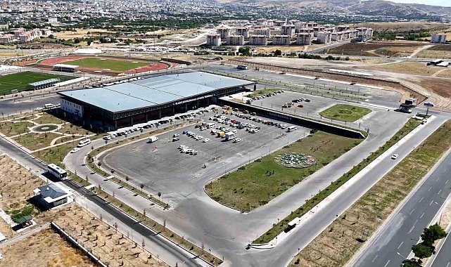 Elazığ Şehirler Arası Otobüs Terminali zirveye oturdu: Vatandaşlardan Şerifoğulları'na teşekkür