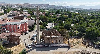 Elazığ'da 300 yıllık tarihi cami 6 yıldır restore edilmeyi bekliyor