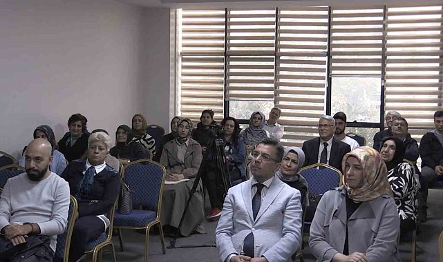 Elazığ'da edebiyat atölyesi eğitimleri sürüyor