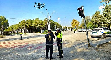 Elazığ'da KPSS adaylarının kullandığı yollar dronla denetlendi